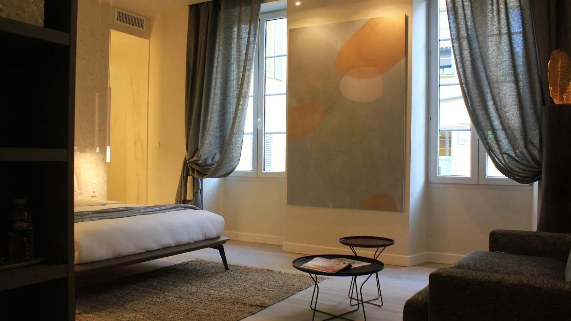 Hotel Les Suites Massena Nice