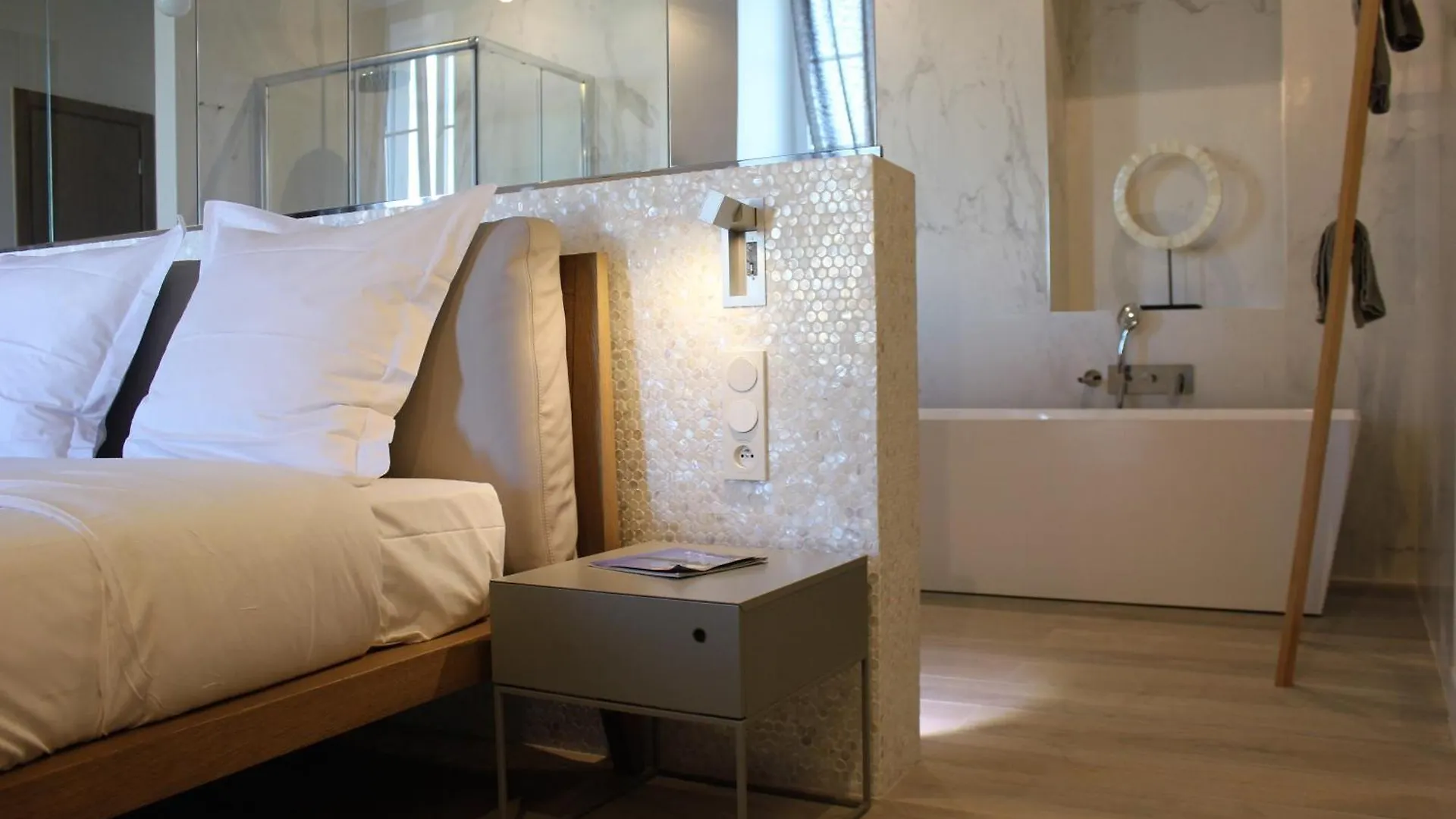 ניס Les Suites Massena 3*,  צרפת